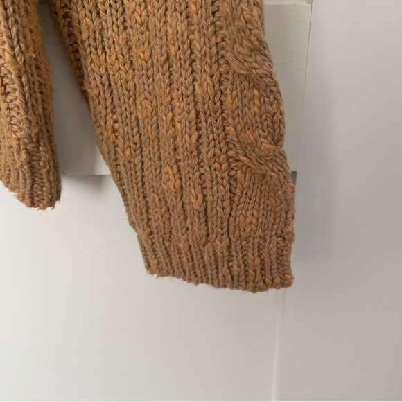 Ladies Sweater by Liz Claiborne - Picture 3 of 6